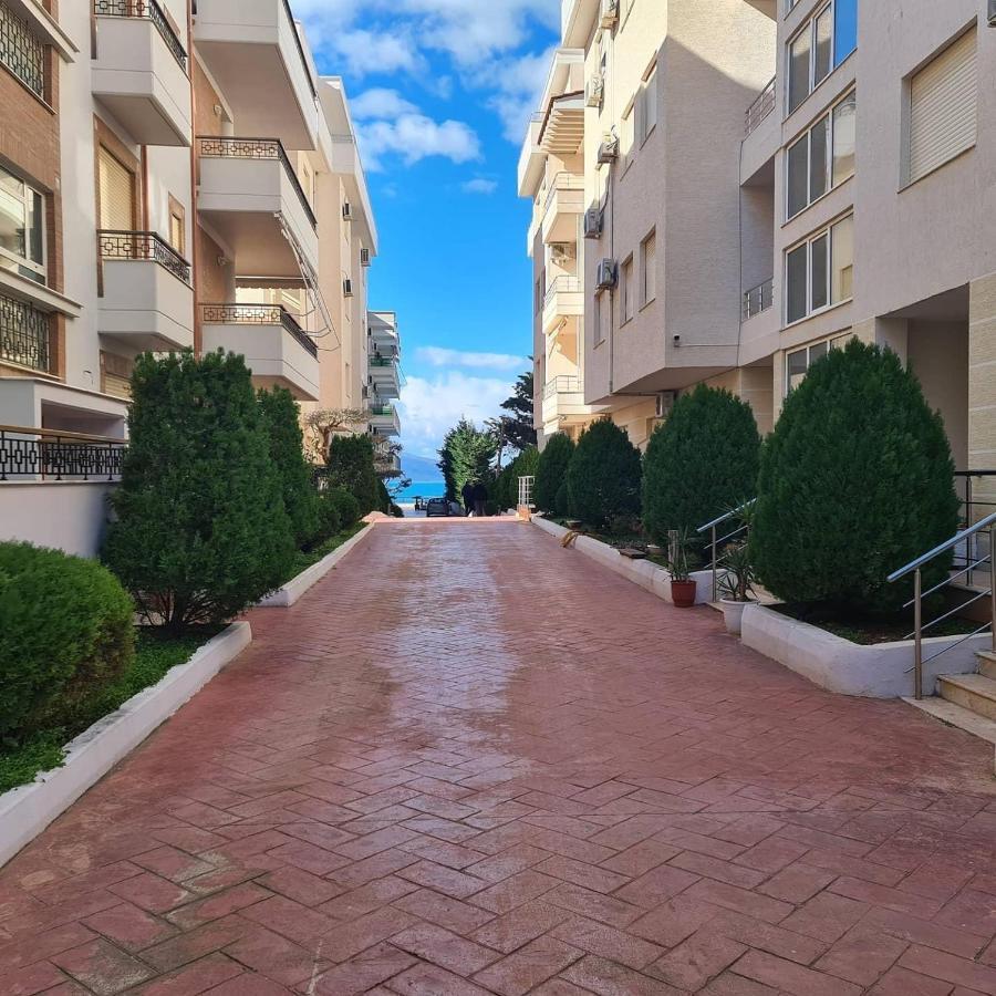 Edan Apartments Вльора Екстер'єр фото