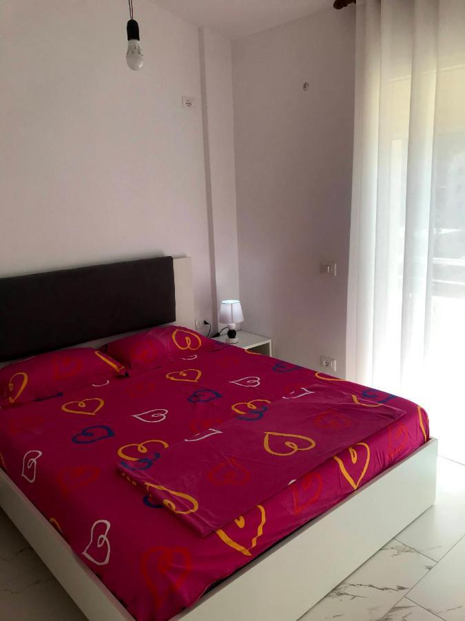Edan Apartments Вльора Екстер'єр фото