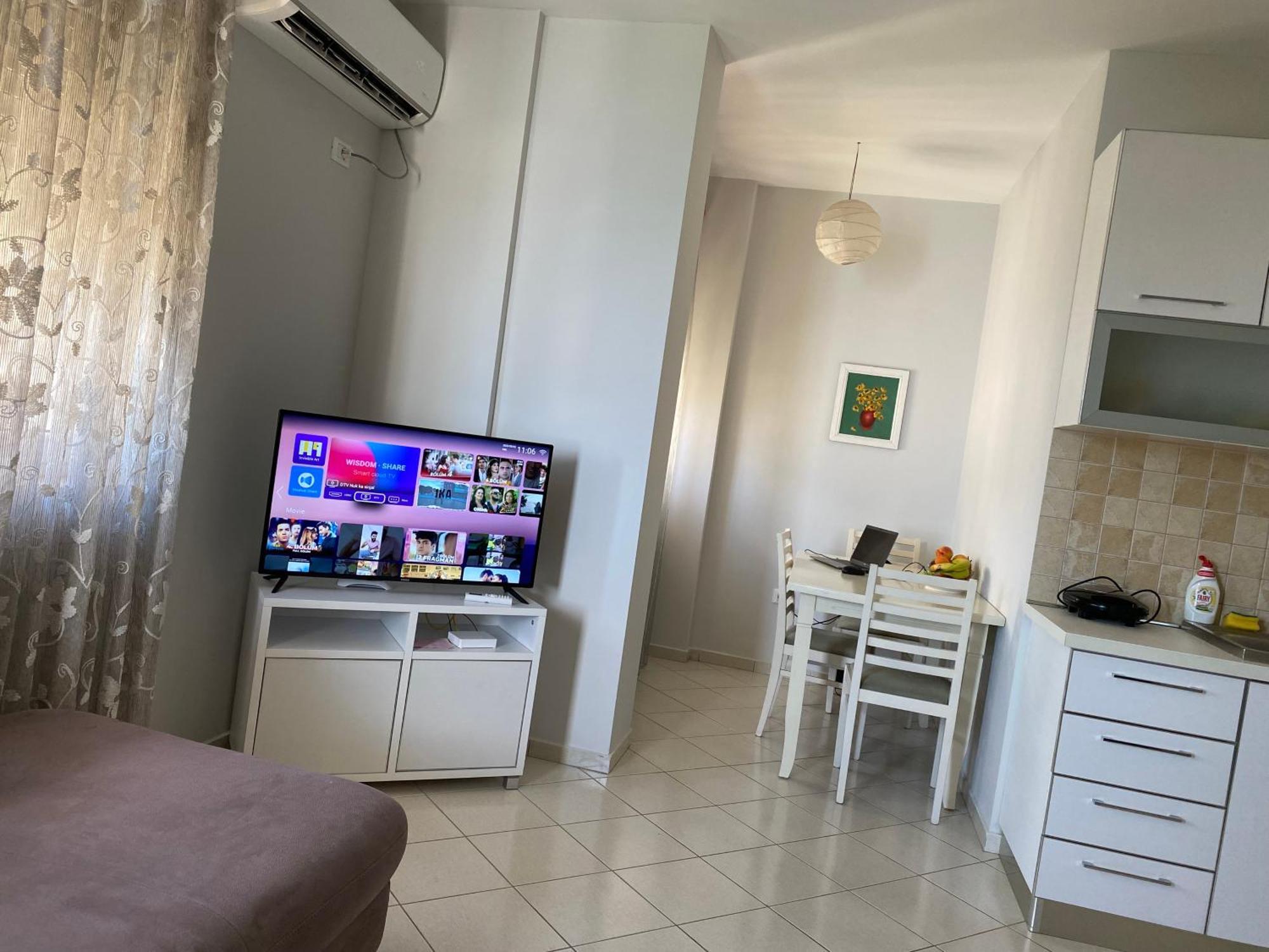 Edan Apartments Вльора Екстер'єр фото